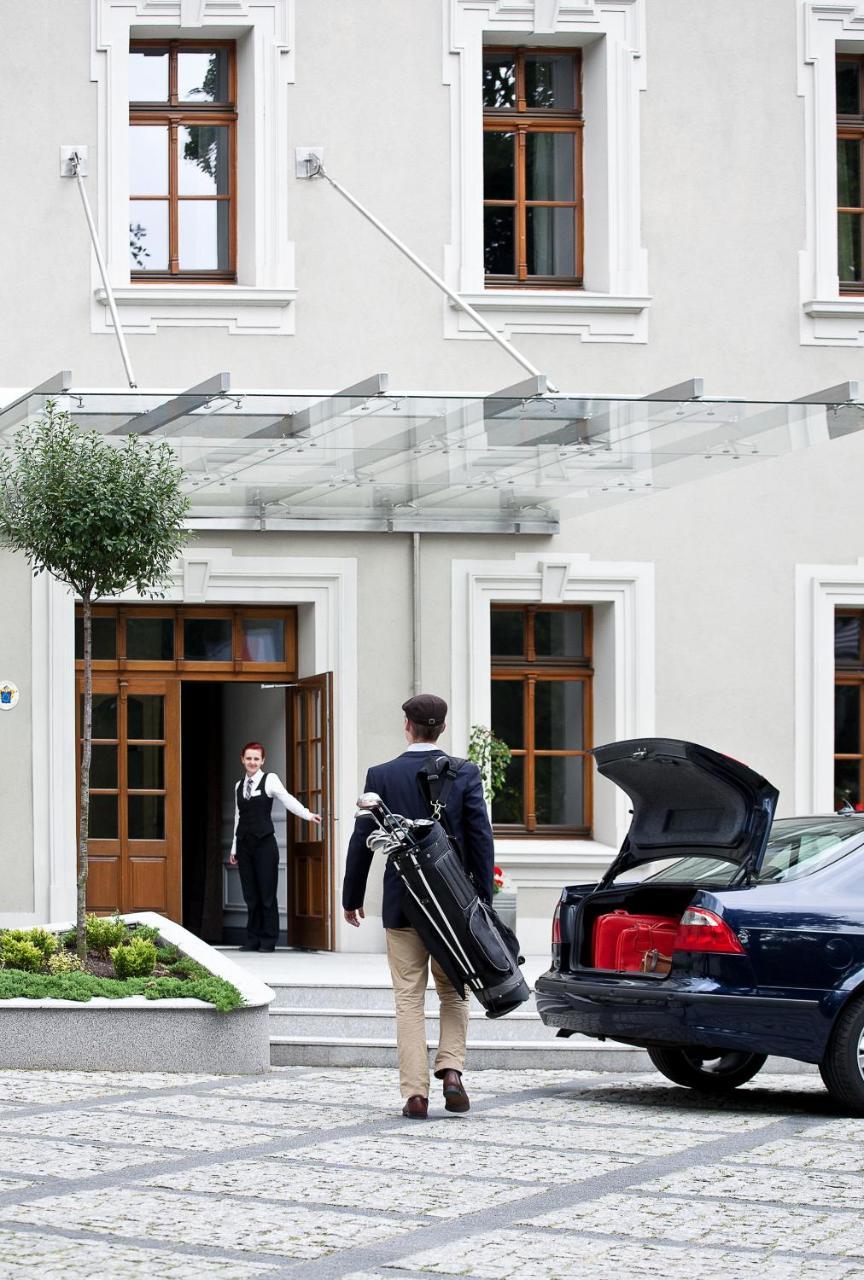 Hotel Zamek Lubliniec Luaran gambar