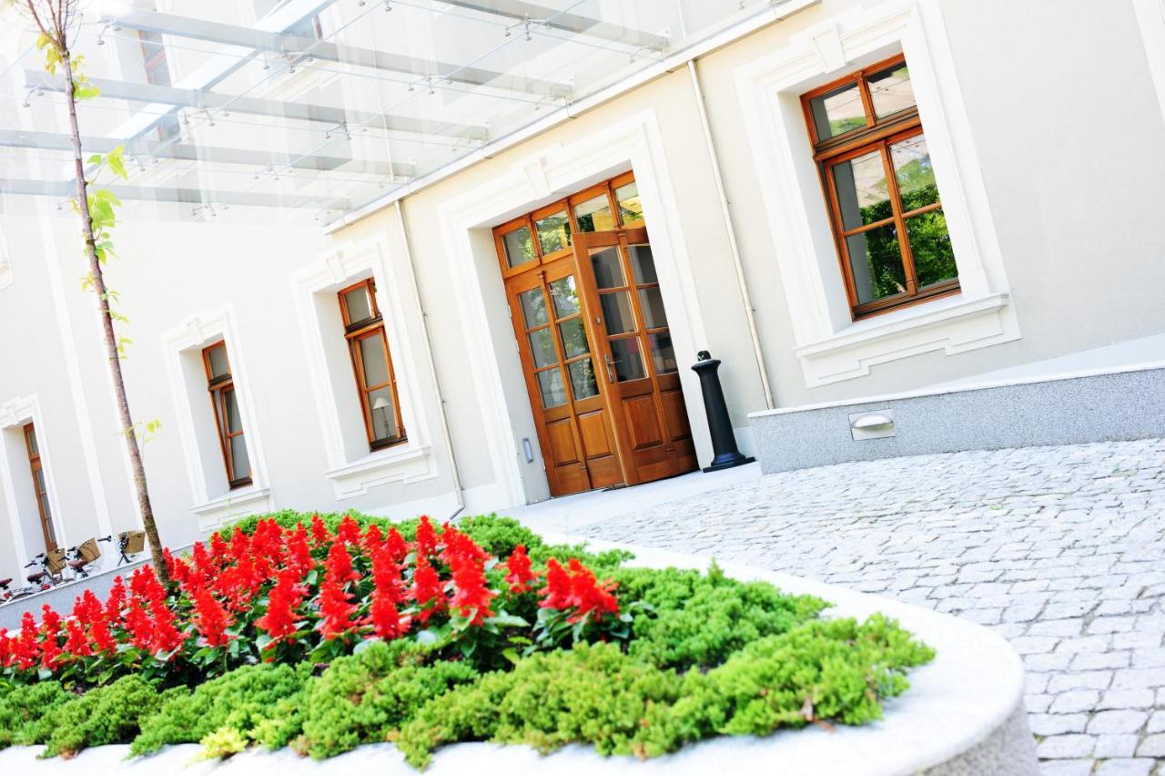 Hotel Zamek Lubliniec Luaran gambar